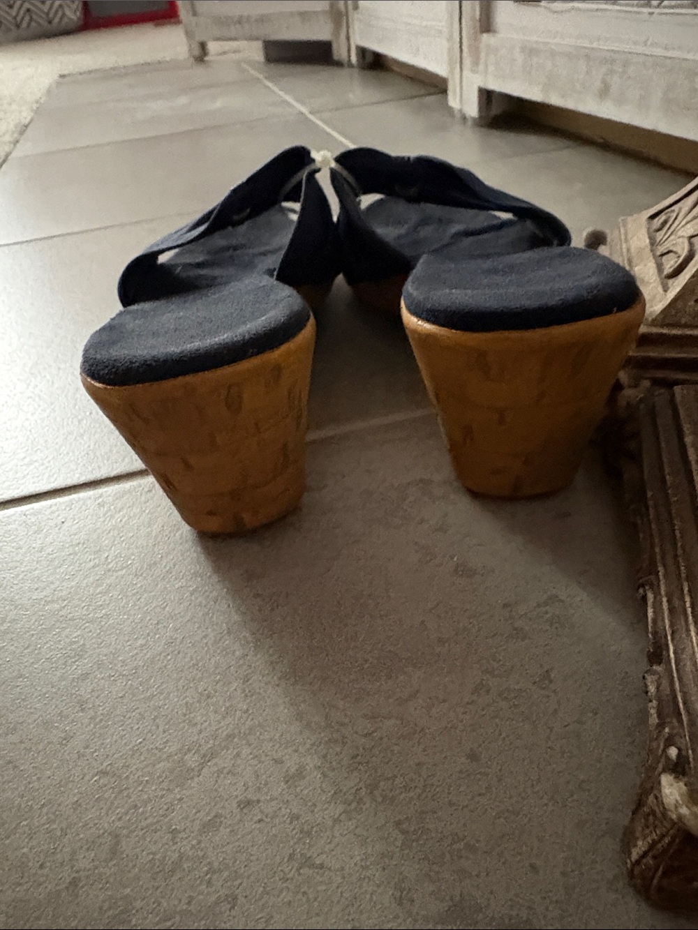 Women’s Navy Knot Slide Wedge Sandals - Picture 7 of 9